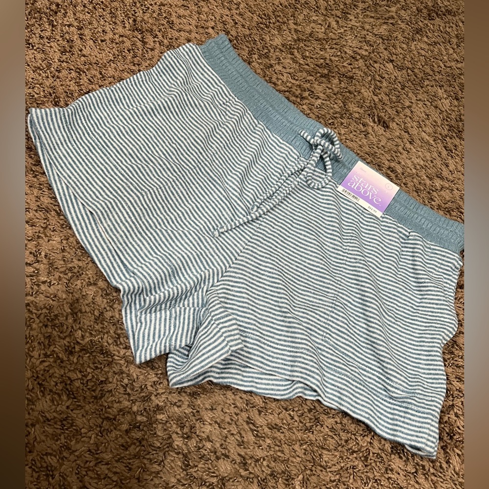 Shorts Star Above